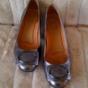 Naturalizer leather block heel size 6 gunmetal silver
